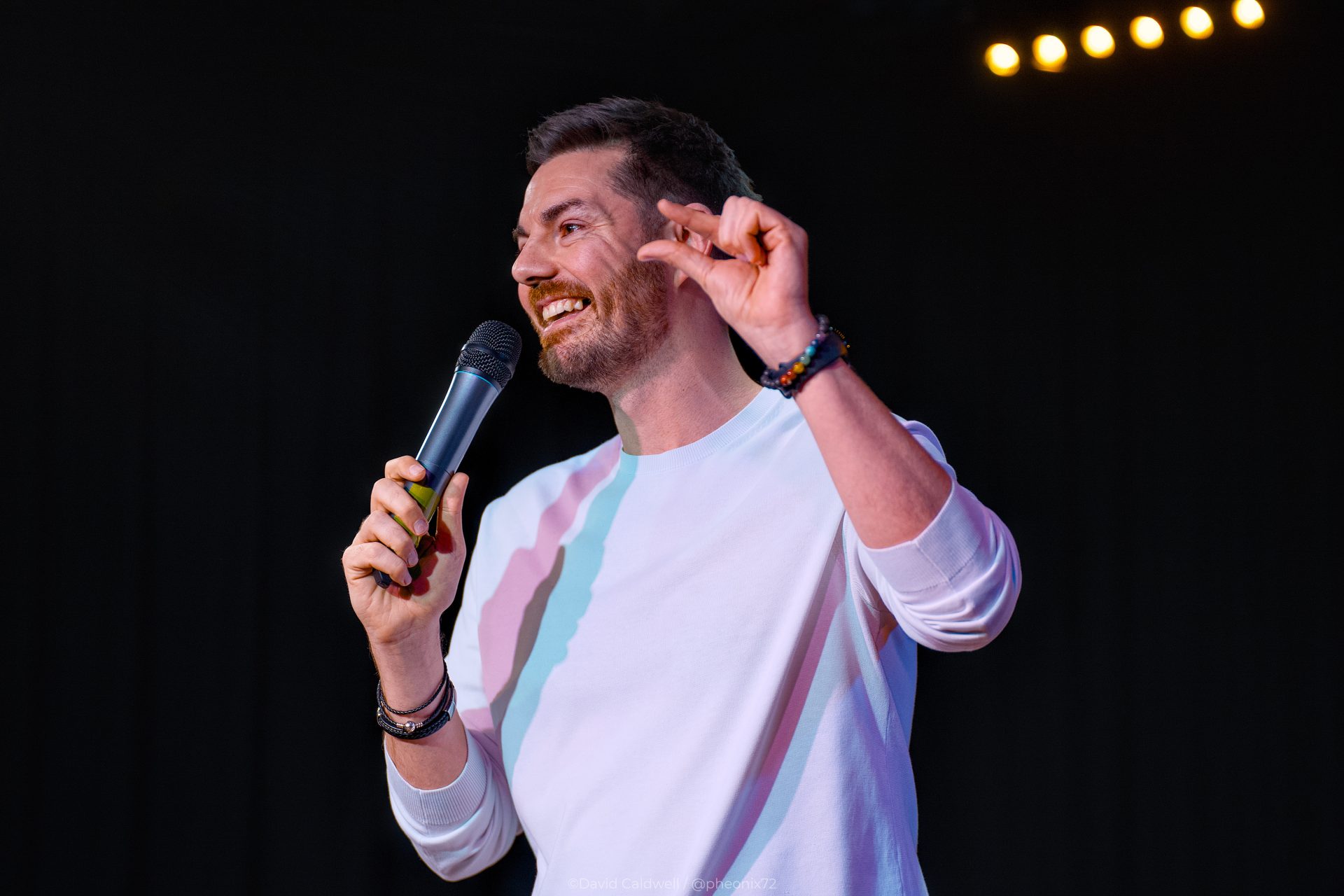Follow Iain Anderson Comedian and Storyteller on social media